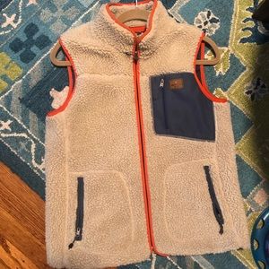 Eddie Bauer Rangefinder Sherpa Vest in Oyster